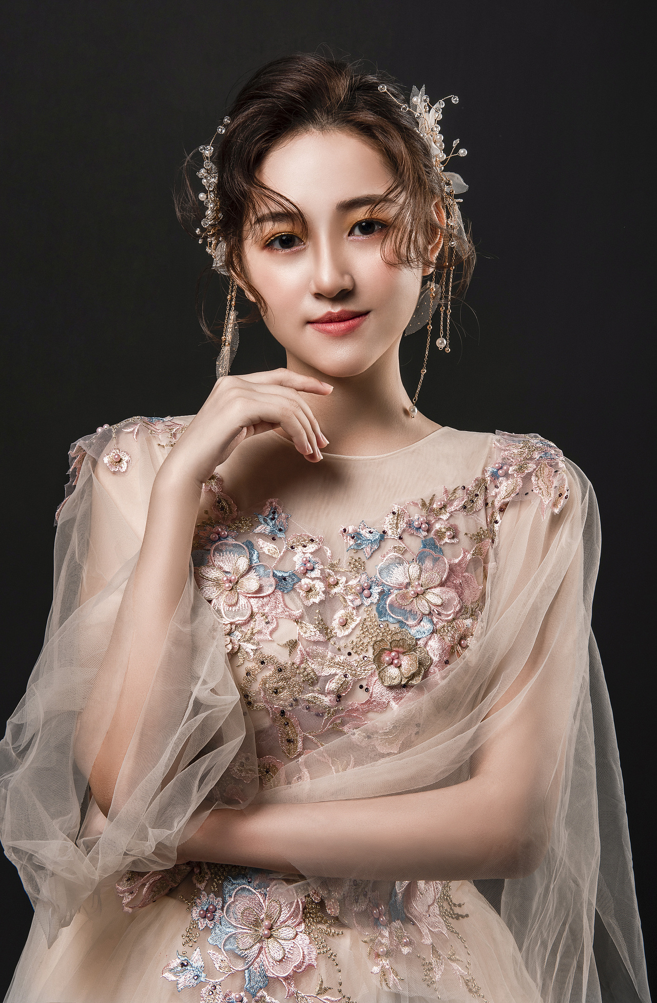 妆面照（图ZMjE4NzM1NTMy） - 人像摄影 - 站酷设计师摄影师阿贵原创素材 - 站酷ZCOOL