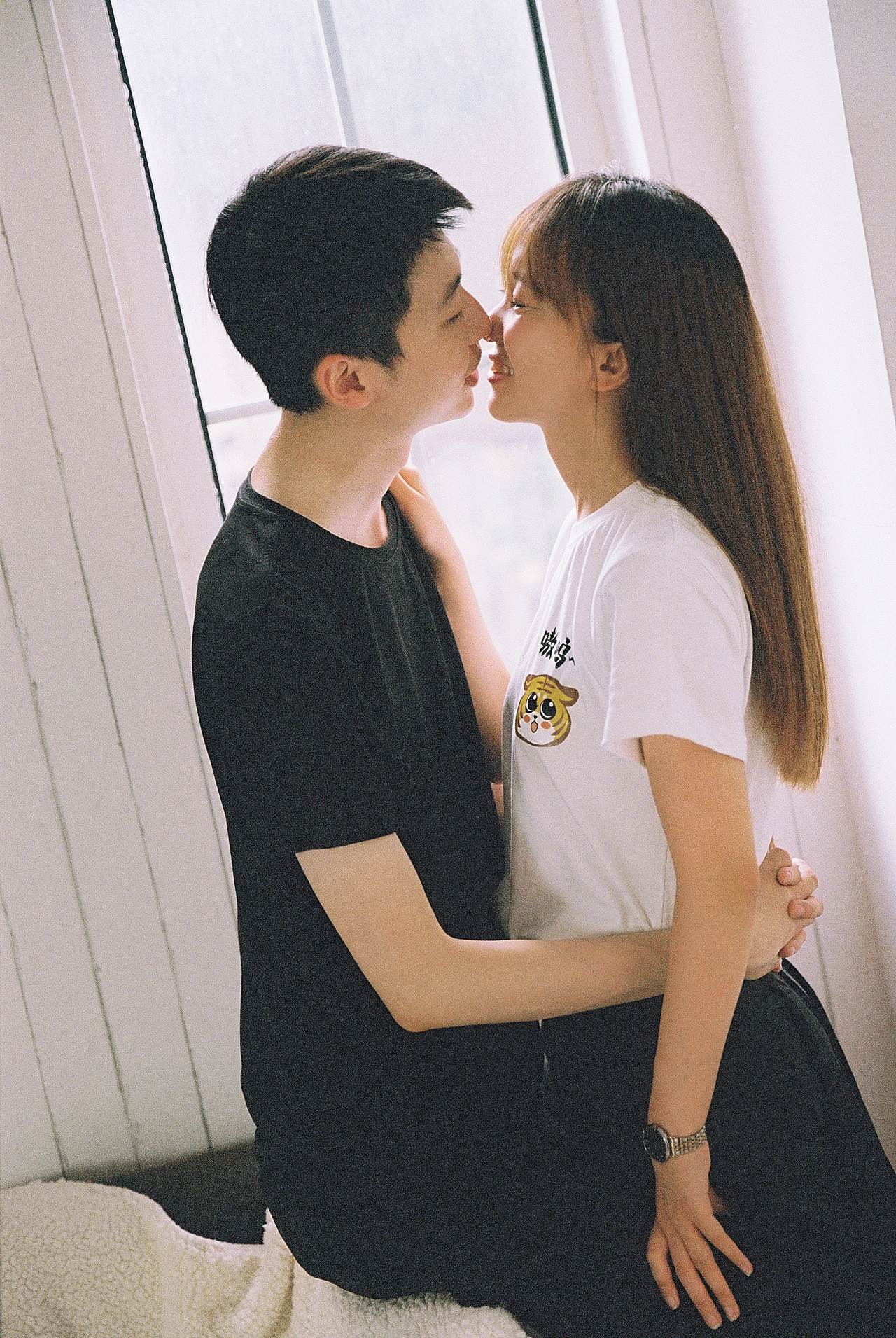 “心怀浪漫宇宙，也珍惜人间日常”💕🐈（图ZMjY0MDA2Mjgw） - 人像摄影 - 站酷设计师纪然Satan原创素材 - 站酷ZCOOL