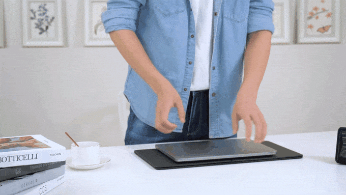 Kickstarter 海外众筹 iSwift-超薄折叠电脑桌板