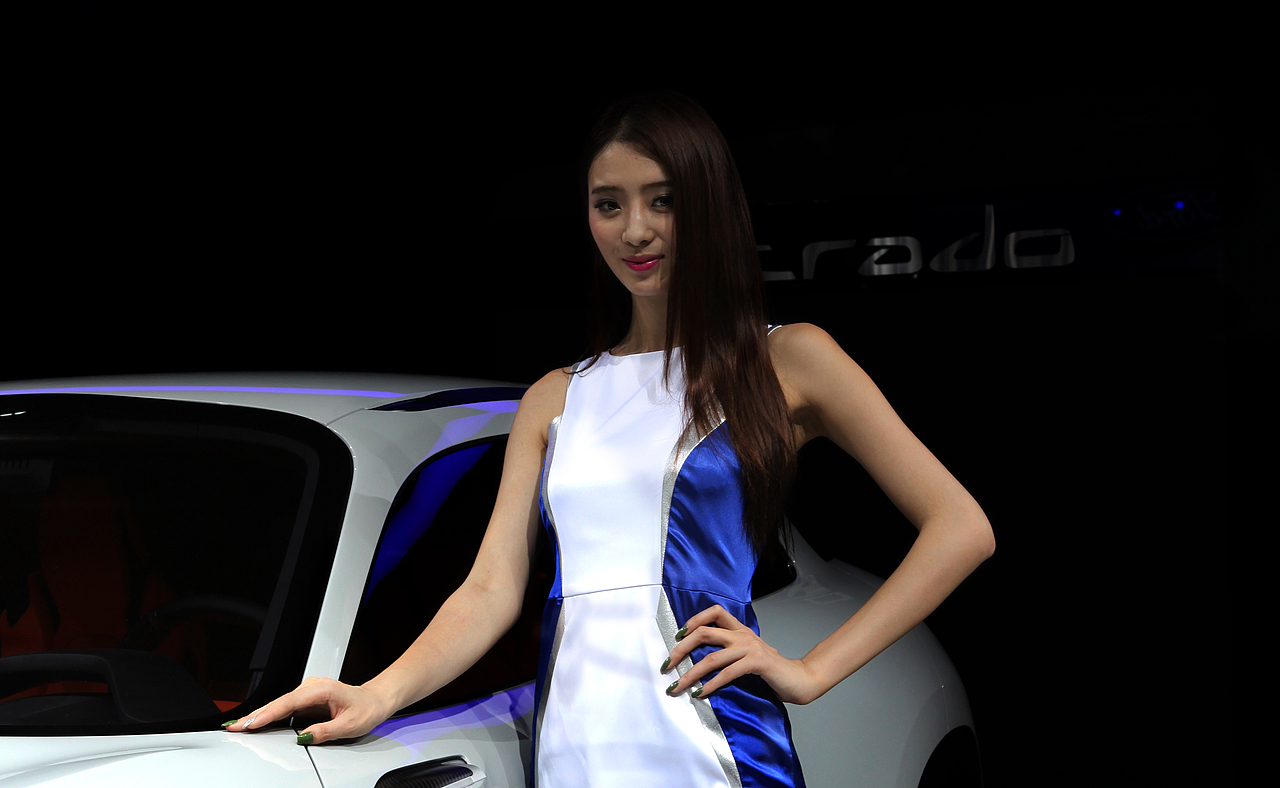 2014广州国际车展（图ZMjE5OTczODA=） - 人像摄影 - 站酷设计师佐佐丶原创素材 - 站酷ZCOOL