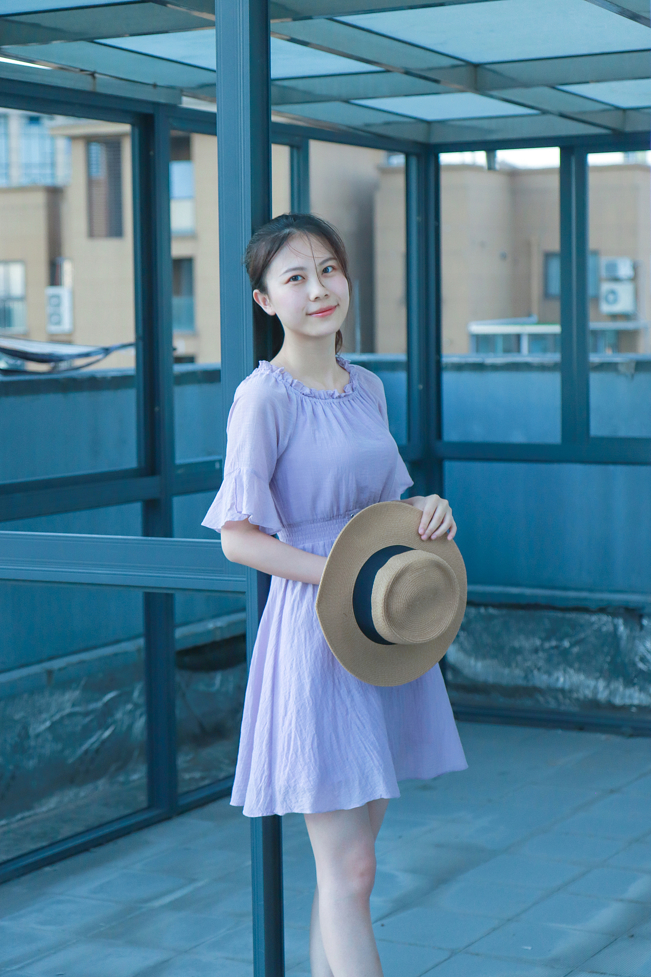 天台连衣裙少女摄影（图ZMjUwNjQ0MjQ0） - 人像摄影 - 站酷设计师杭州摄影师蓝白原创素材 - 站酷ZCOOL