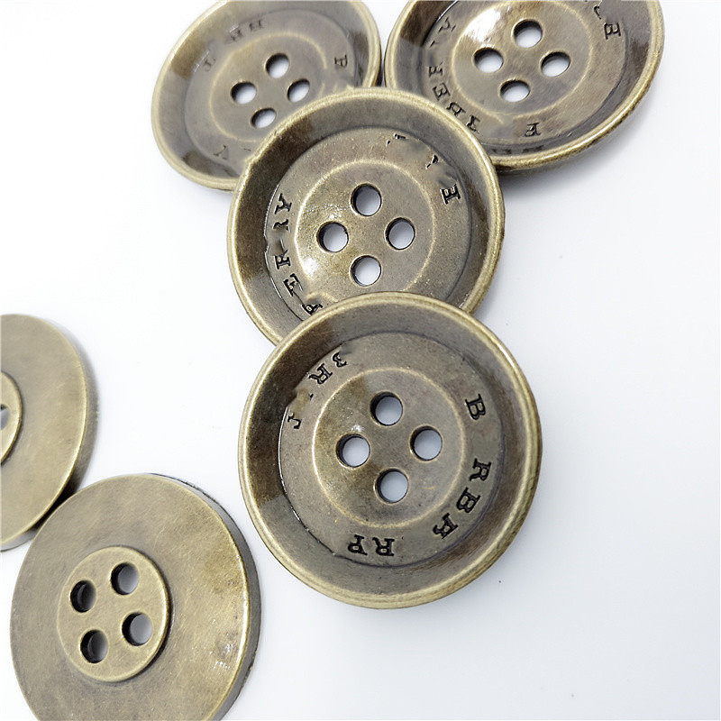 毛呢大衣鬼头钮扣骷髅头纽扣喷油手缝纽外衣浮雕扣子（图ZMzM3OTY2NzUy） - 配饰 - 站酷设计师豪兴工艺原创素材 - 站酷ZCOOL