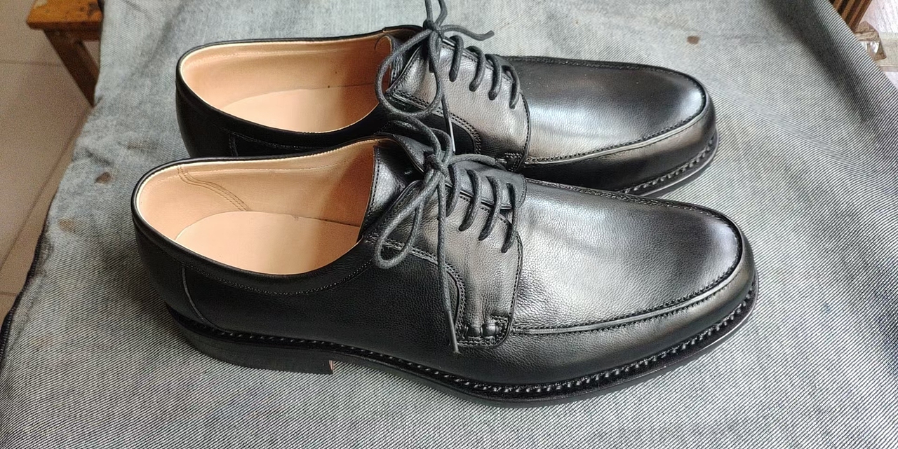 跟着师傅学做手工鞋