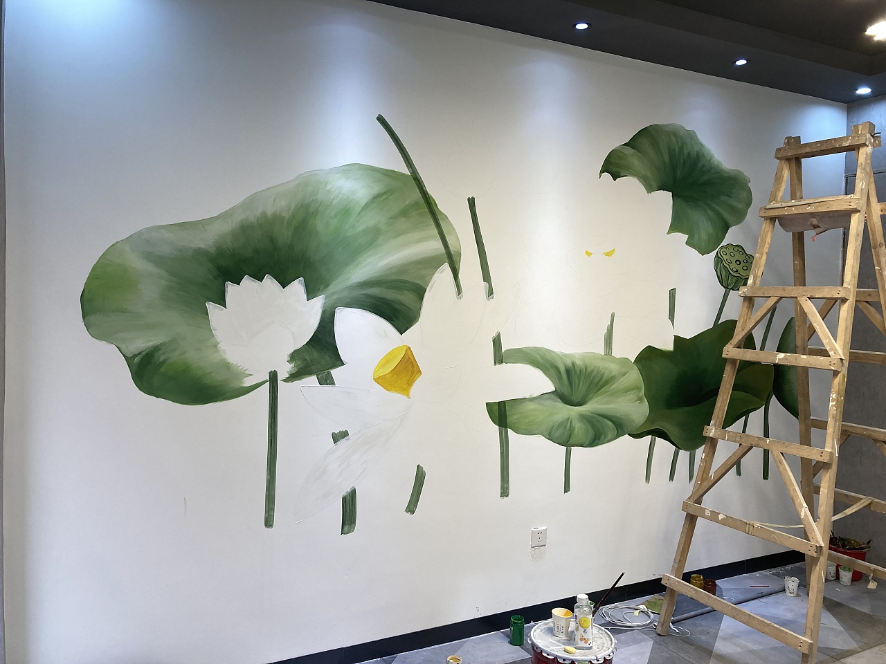 荷花墙绘 写实荷花手绘莲花墙体彩绘