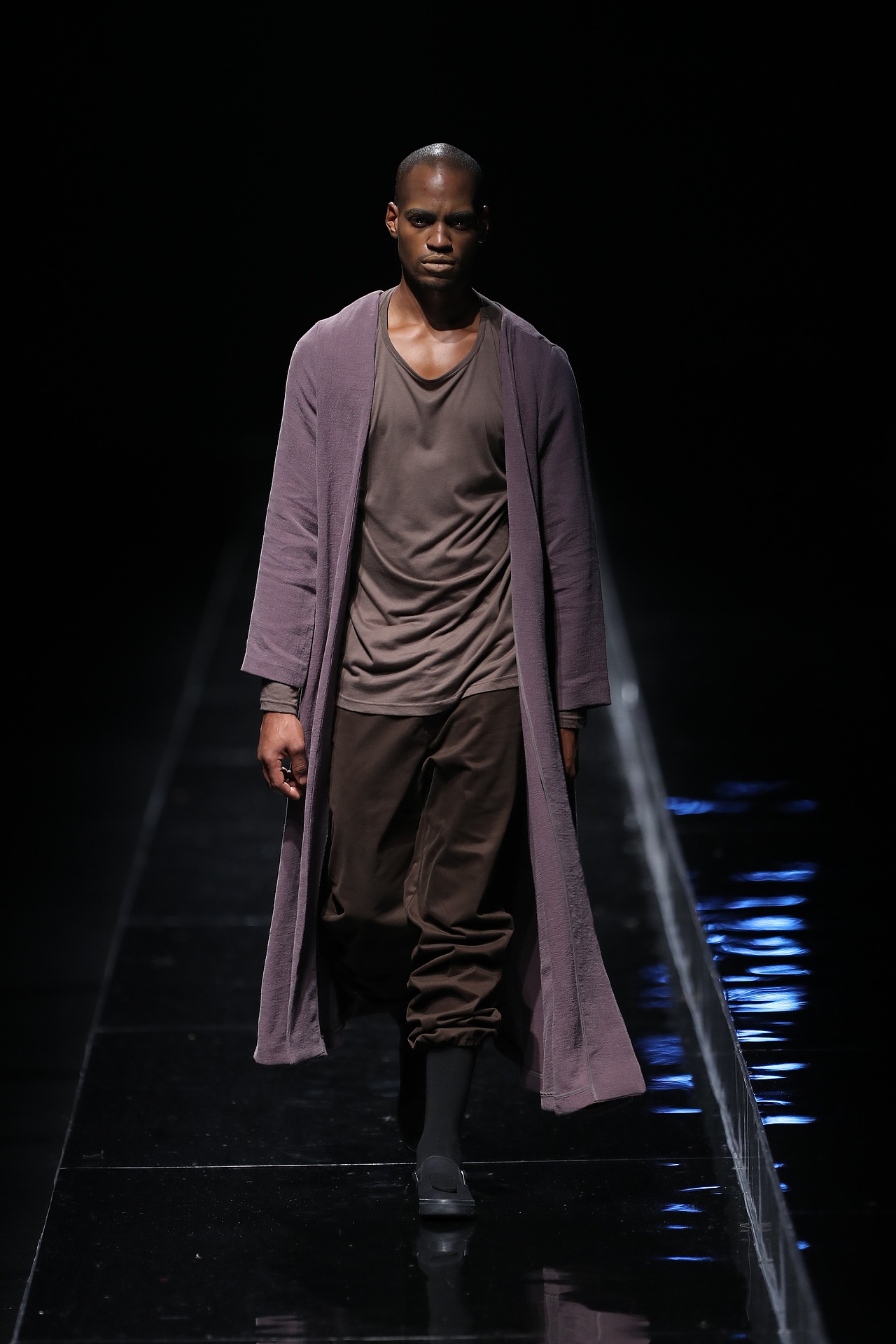 服装设计师 曹亚娟（图ZMTQxODk0NDgw） - 人像摄影 - 站酷设计师狼图腾1985原创素材 - 站酷ZCOOL