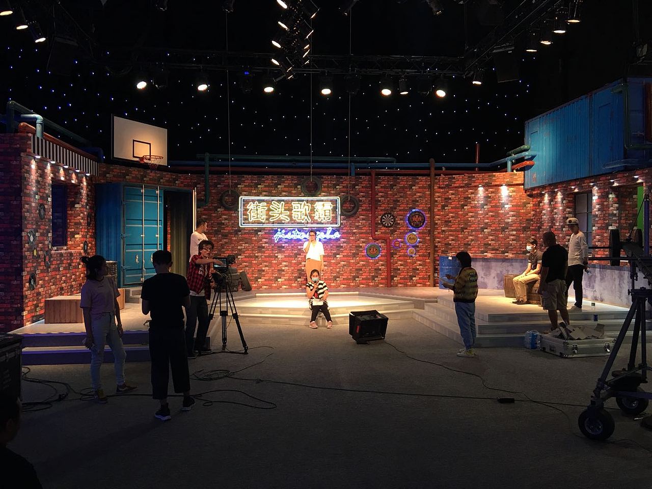 天宜直播节目演播棚设计|空间|舞台美术|gemon猛_原创作品-站酷zcool