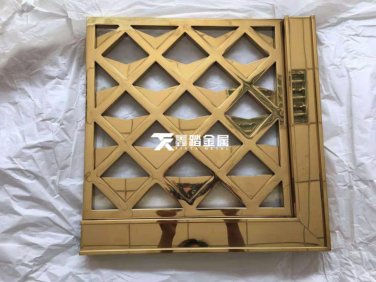 酒店大堂创意不锈钢屏风 玄关高档镜面钛金不锈钢隔断（图ZMTg5NDYzNTc2） - 其他手工艺 - 站酷设计师xt188869原创素材 - 站酷ZCOOL