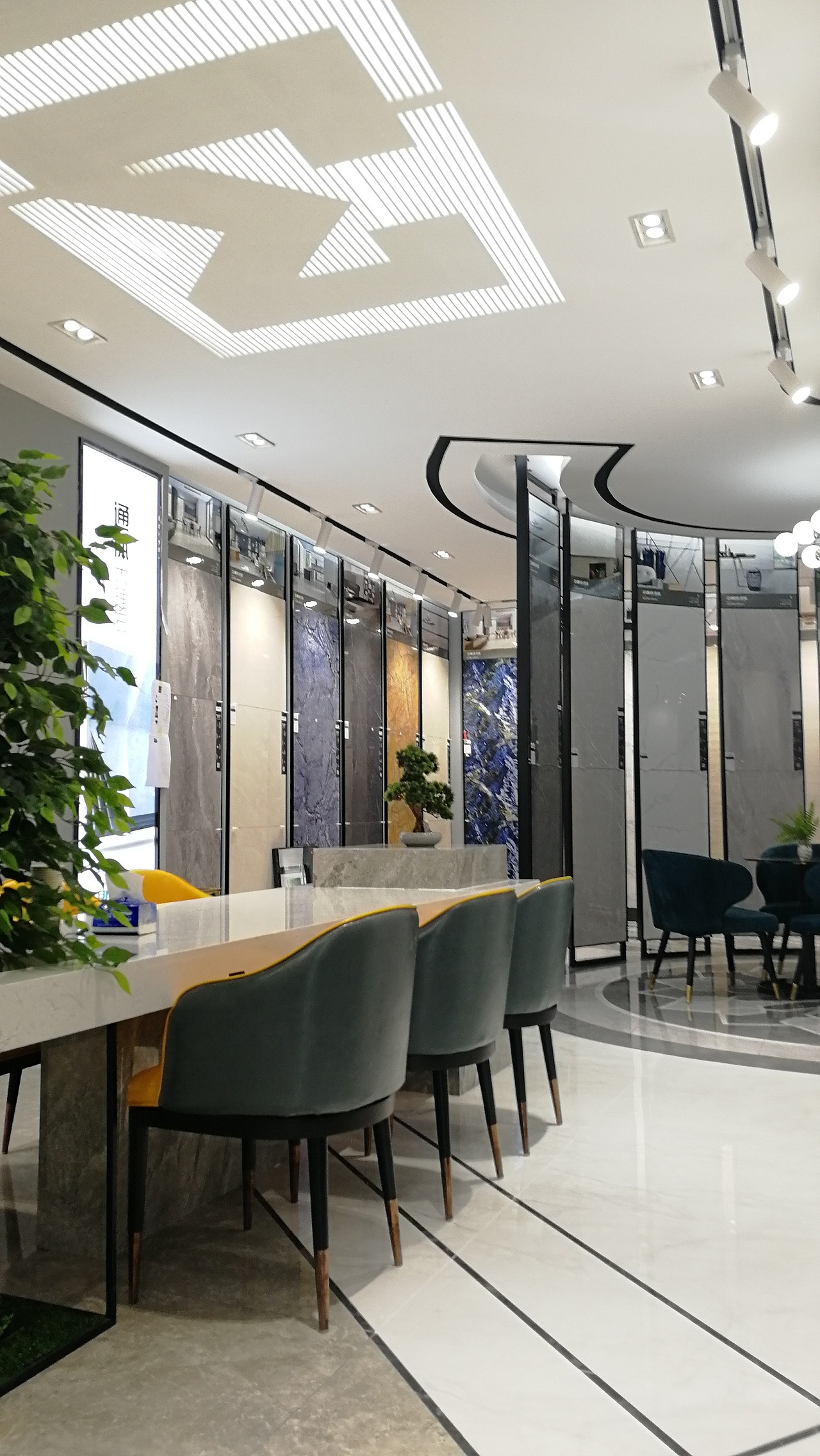 郎玛瓷砖（银川店）&瓷砖门店实景摄影图