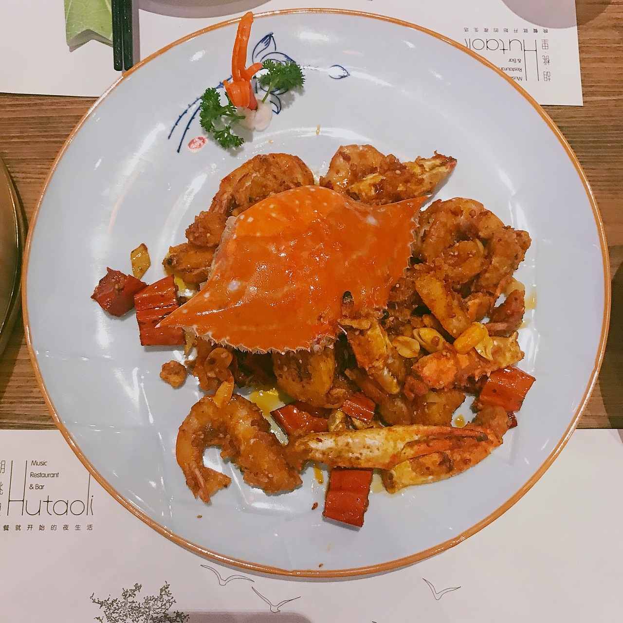 手机摄影 - 上海 - 胡桃里（图ZMTExNTE0NDI4） - 风光摄影 - 站酷设计师形色分界原创素材 - 站酷ZCOOL