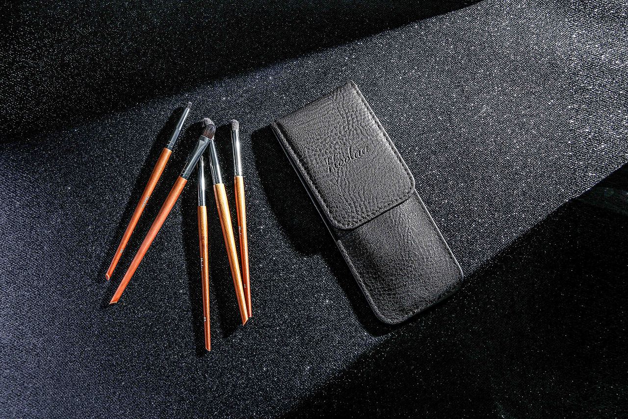 荷拉眼影刷 化妆品拍摄|静物摄影