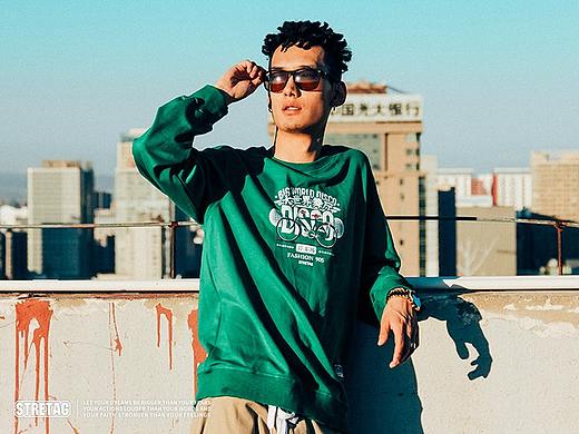 STRETAG秋季潮牌原创新品街头绿色纯棉圆领卫衣女款