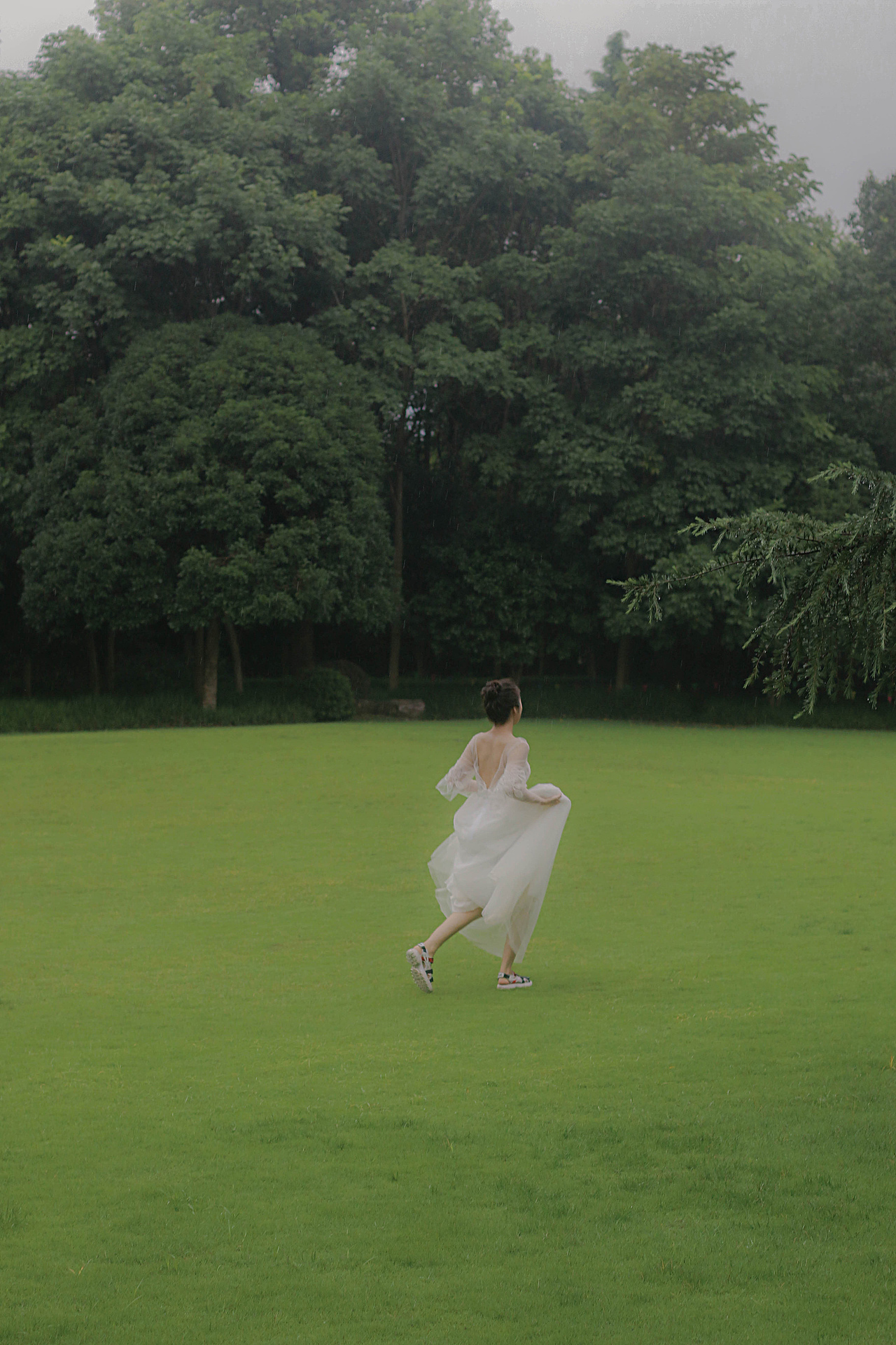 七月七日雨（图ZMTY2MDk0NTcy） - 人像摄影 - 站酷设计师一点都不喵原创素材 - 站酷ZCOOL