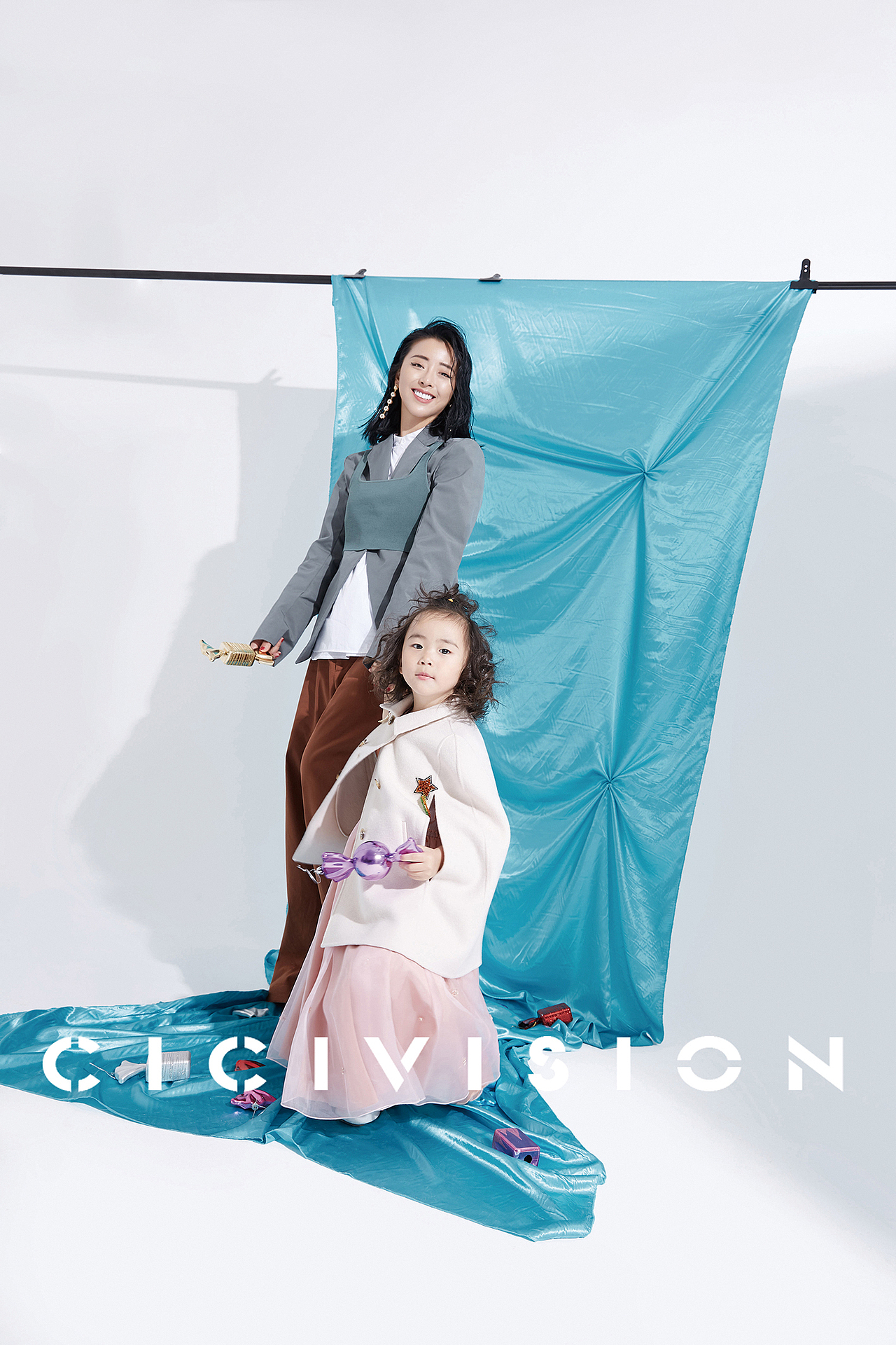 艺人:《黄小蕾》