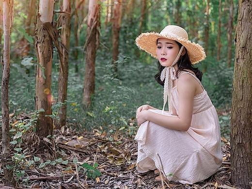 九月的阳光，少了夏的热烈，却不失温情的暖意