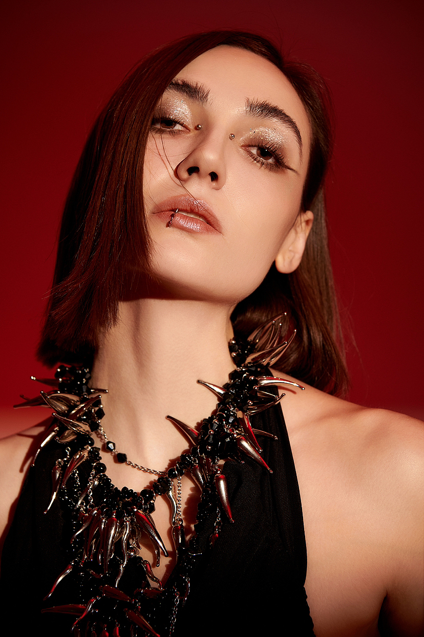 红与蓝-24年的第一次创作（图ZMzYwNzY4ODgw） - 人像摄影 - 站酷设计师丶Moose原创素材 - 站酷ZCOOL