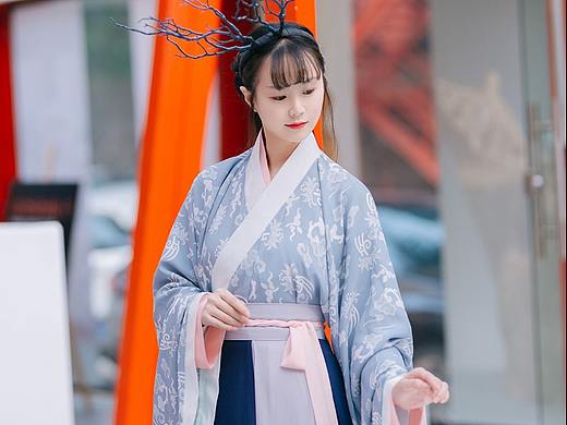 汉服设计/木梨枝《莲初》
