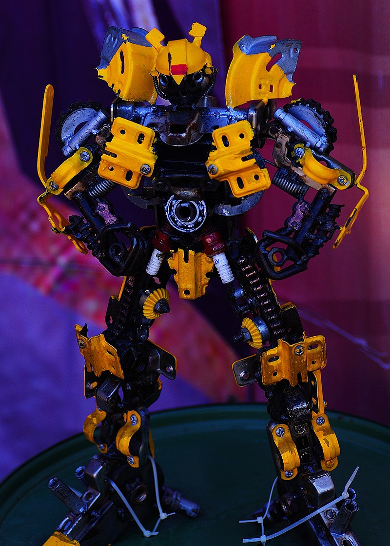 变形金钢汽车人