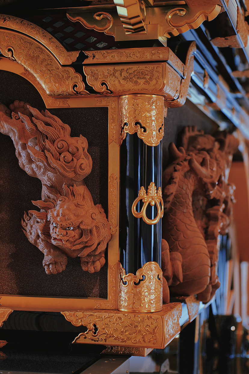 高山站祭屋台木雕局部