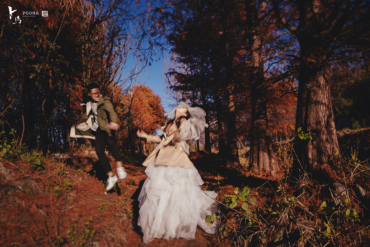 你知道么?你睡着的的时候,他的目光就没离开过你。