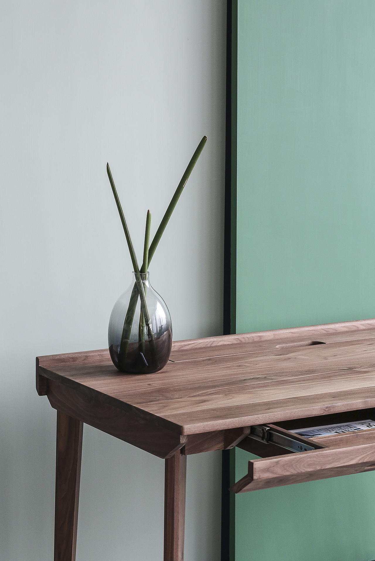 明白书桌 | 隐藏式抽屉书桌