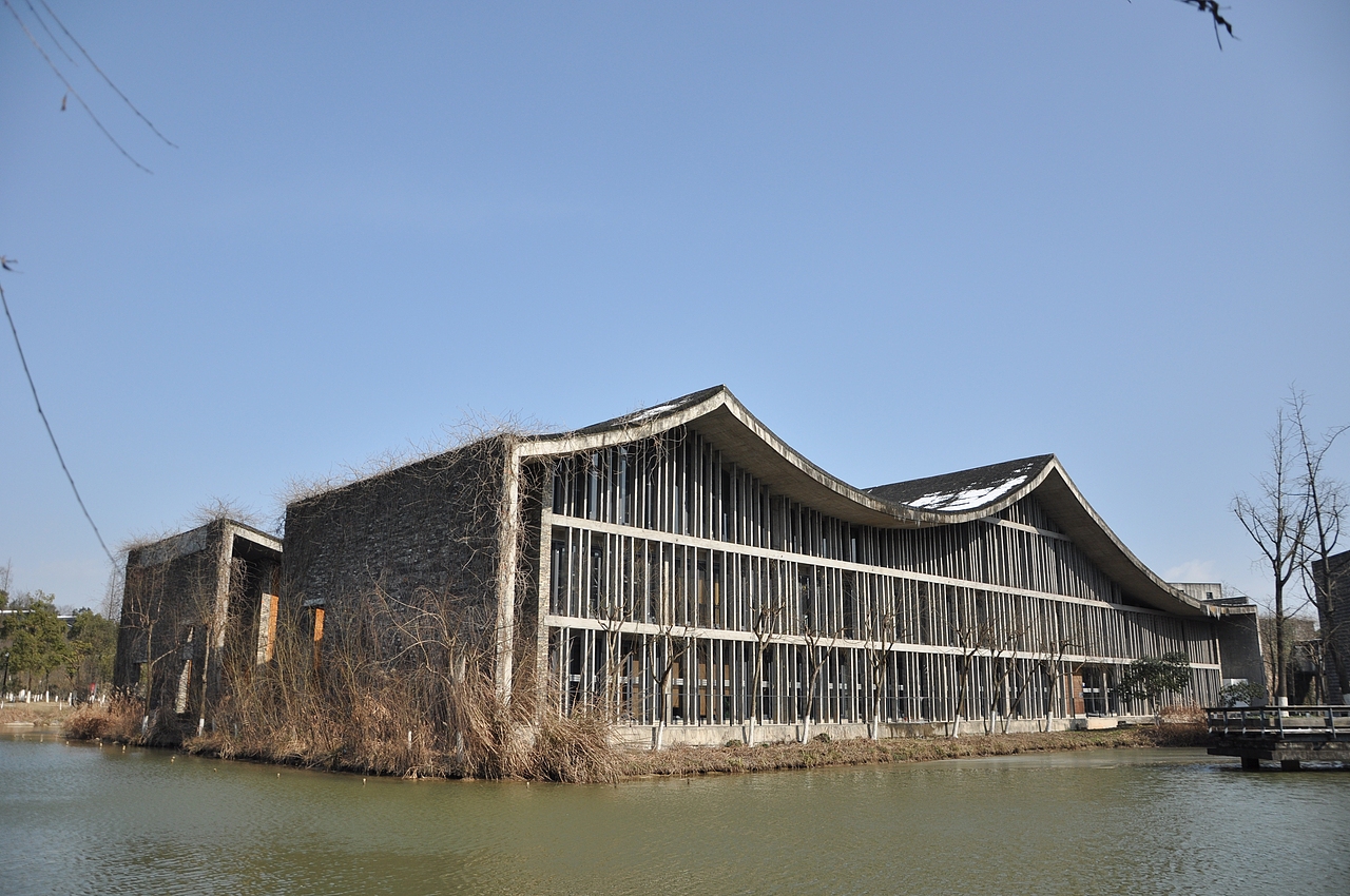 暴雪后游中国美院王澍水岸山居隈研吾民艺馆