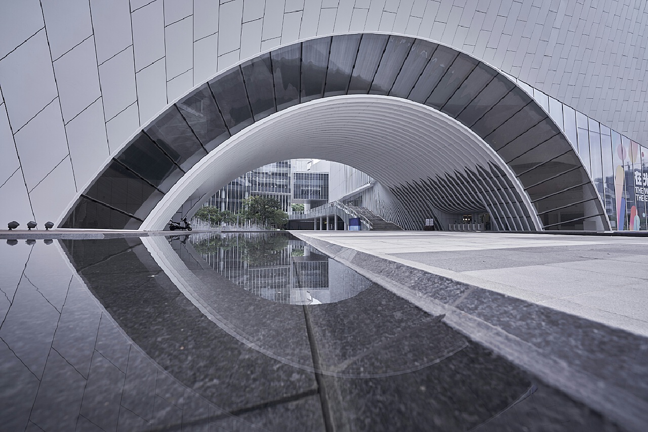 深圳光明文化艺术中心建筑投影案例：光之城 - 次元蜗