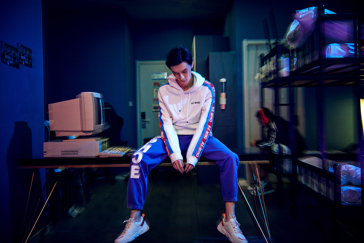 青春电竞馆（图ZMjgyNjcyMjA0） - 人像摄影 - 站酷设计师a小伙砸原创素材 - 站酷ZCOOL