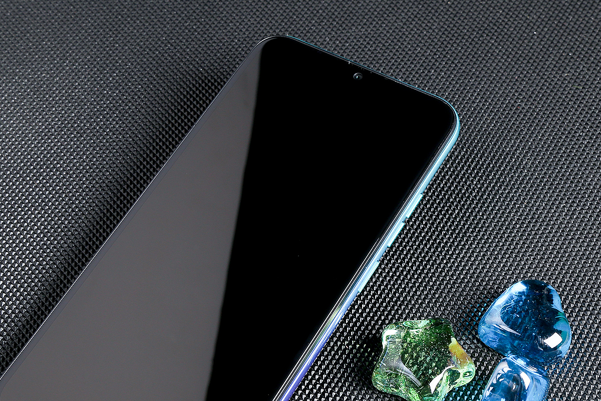 渐变蓝手机实拍