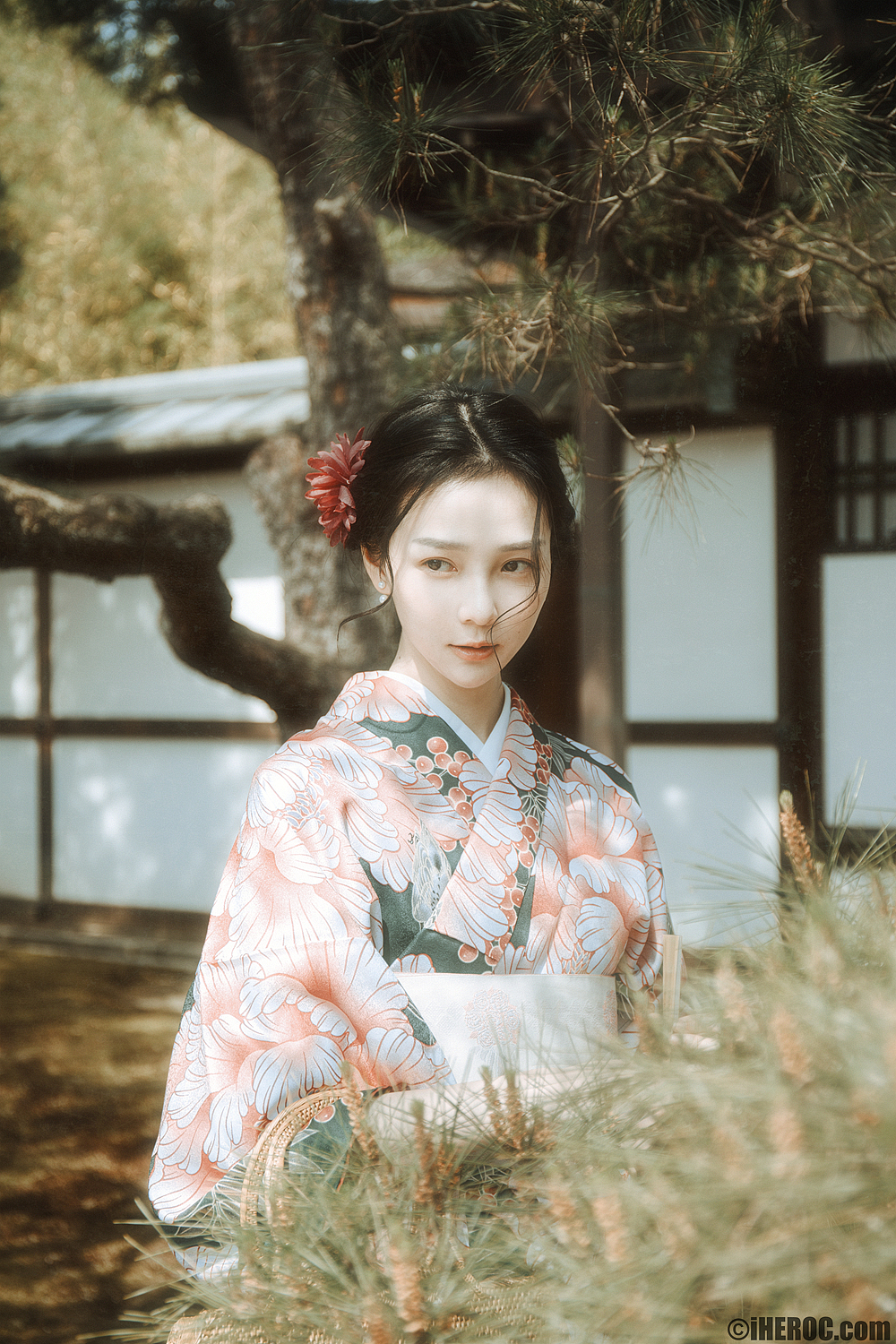 鸭川河畔（图ZOTMyMzI2MDQ=） - 人像摄影 - 站酷设计师海螺壳原创素材 - 站酷ZCOOL