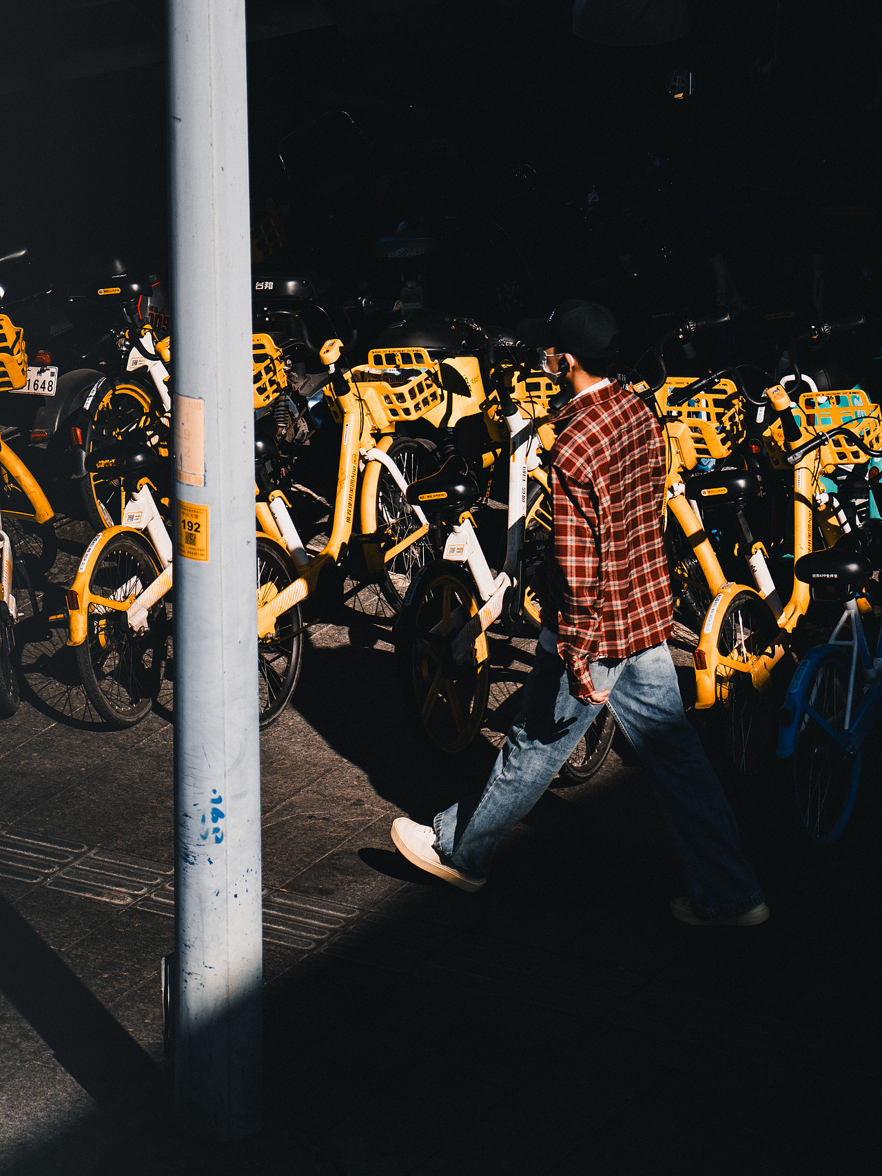 城市光影:捕捉都市中的瞬间与故事