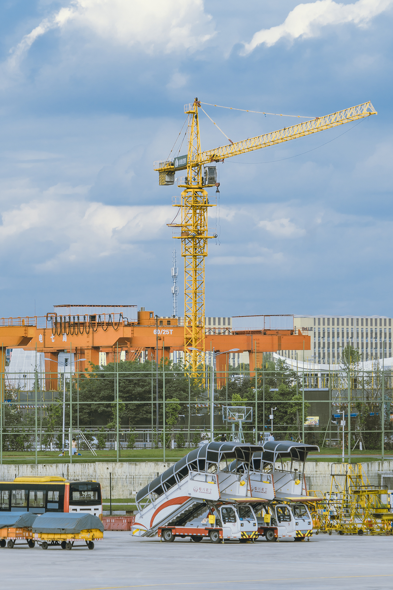 成都空港运动公园（图ZMjUxOTU2Mjgw） - 风光摄影 - 站酷设计师旭xu原创素材 - 站酷ZCOOL