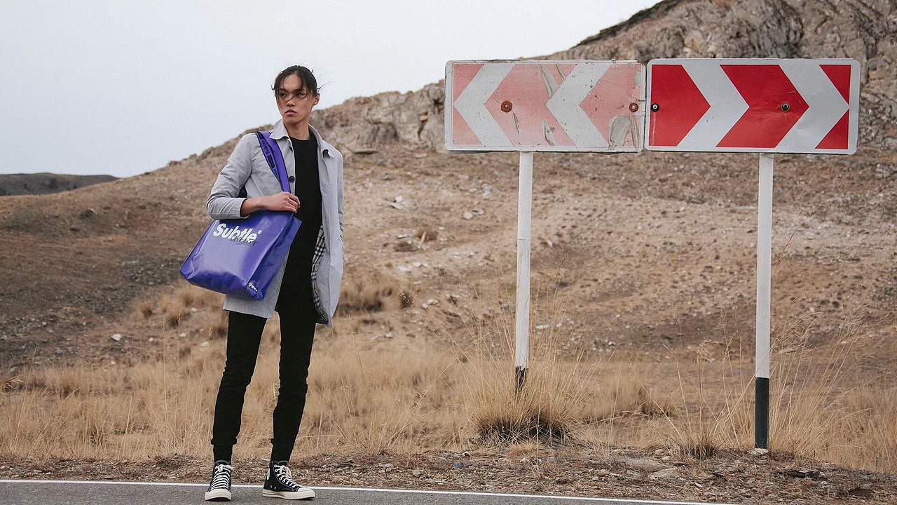 潮牌 / 2019春夏户外广告（图ZMTY4MDg4MTgw） - 宣传片 - 站酷设计师啊近啊旧原创素材 - 站酷ZCOOL