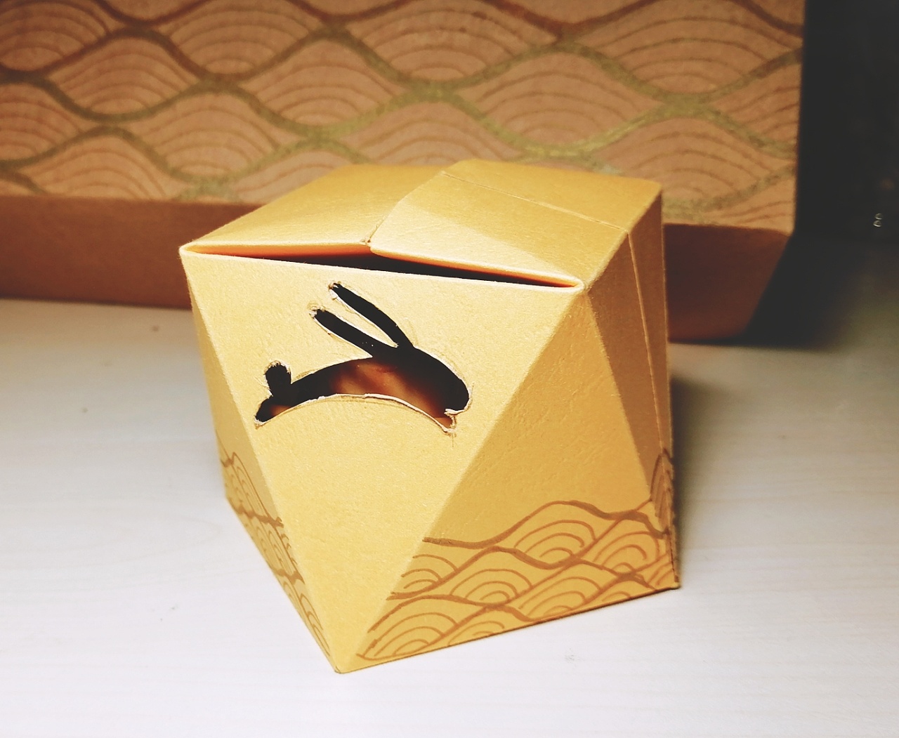 锡纸折成长方形盒子,锡纸怎么折成盒子,锡纸折圆盒子_大山谷图库