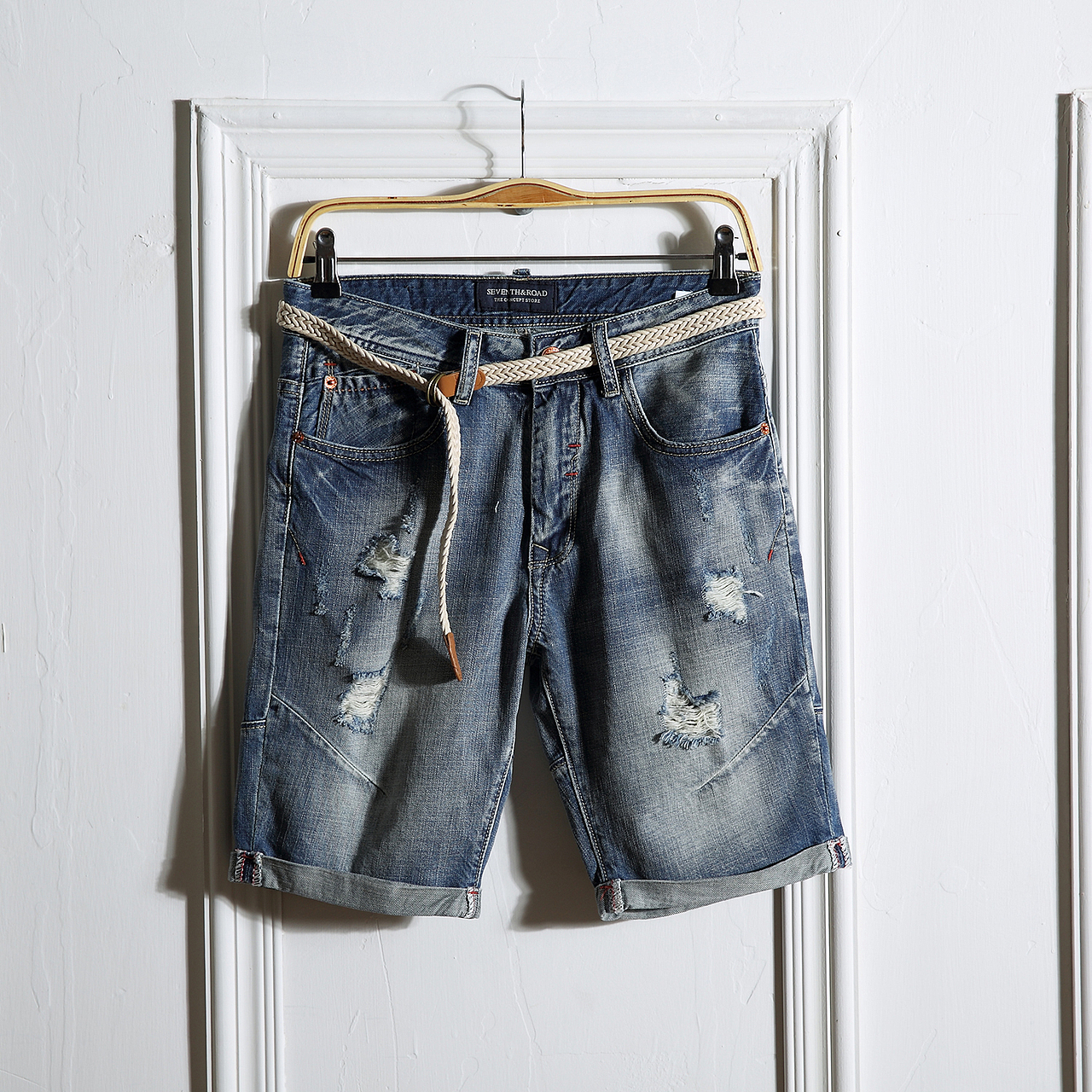 男装平铺 男女服装平铺图展示 休闲裤平铺摄影效果图 产品静物拍摄影 牛仔裤静物平铺摄影效果参考（图ZNDk4MDQ4ODA=） - 产品摄影 - 站酷设计师zhang01688原创素材 - 站酷ZCOOL