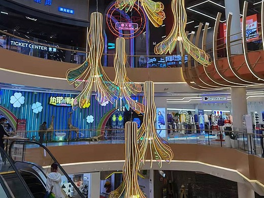 大型高端购物中心开业中庭美陈吊挂装饰定制工厂铭星厂