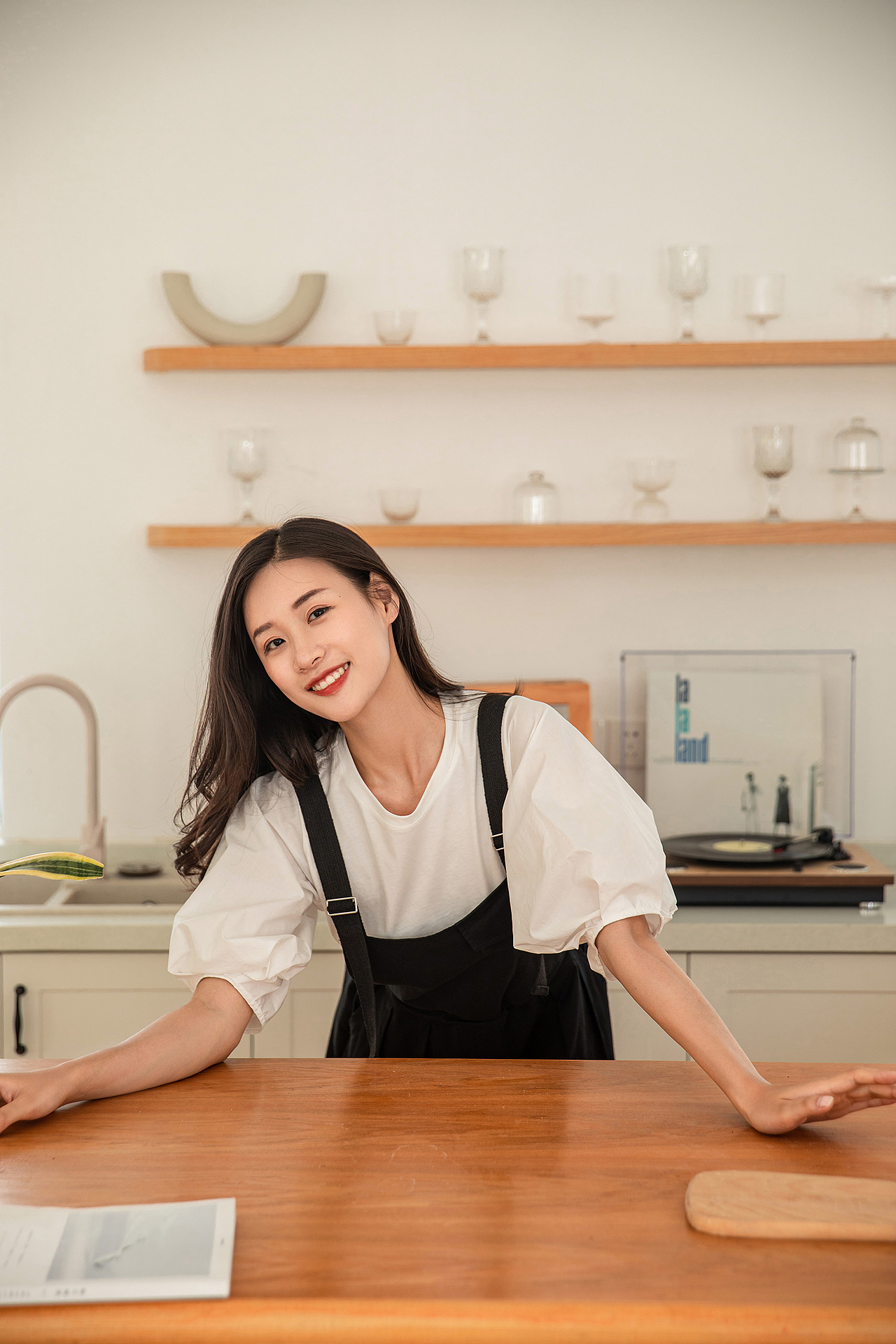 HEIBAI • 电商 | 森系女孩(图ZMjg2MTQzMzY0) - 人像摄影 - 站酷设计师杭州黑白影像原创素材 - 站酷ZCOOL