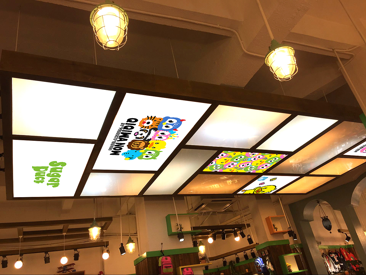 天花板灯箱
