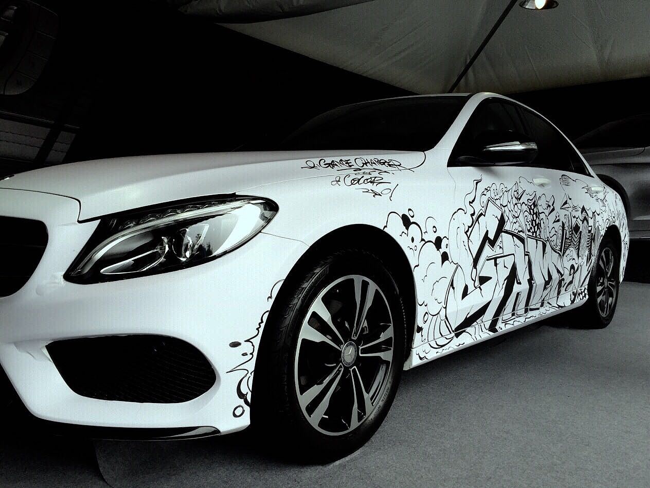 奔驰c200车身涂鸦绘制