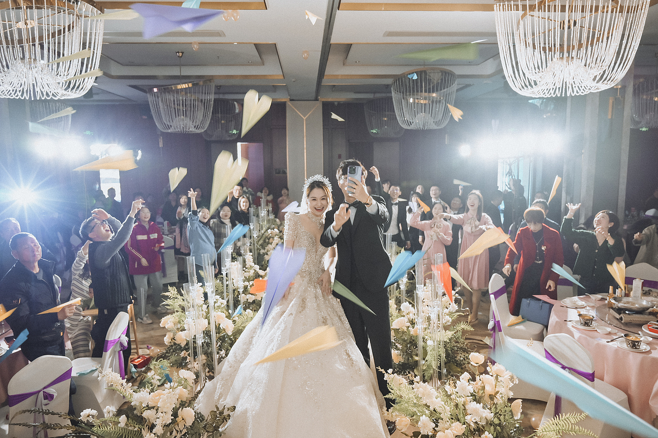 B&L（图ZMzMxNDg4OTEy） - 婚礼摄影 - 站酷设计师黄必腾原创素材 - 站酷ZCOOL