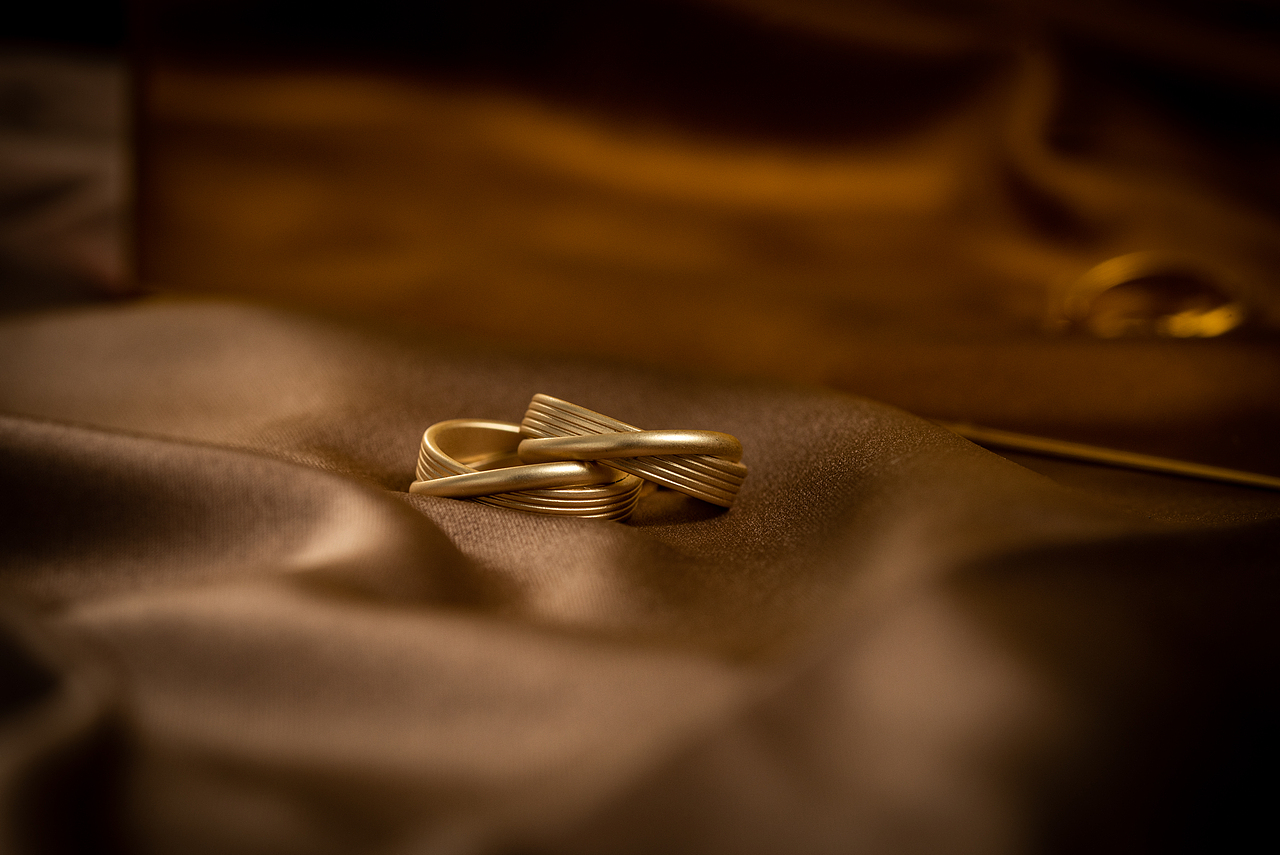 首饰摄影|磨砂线条设计耳钉