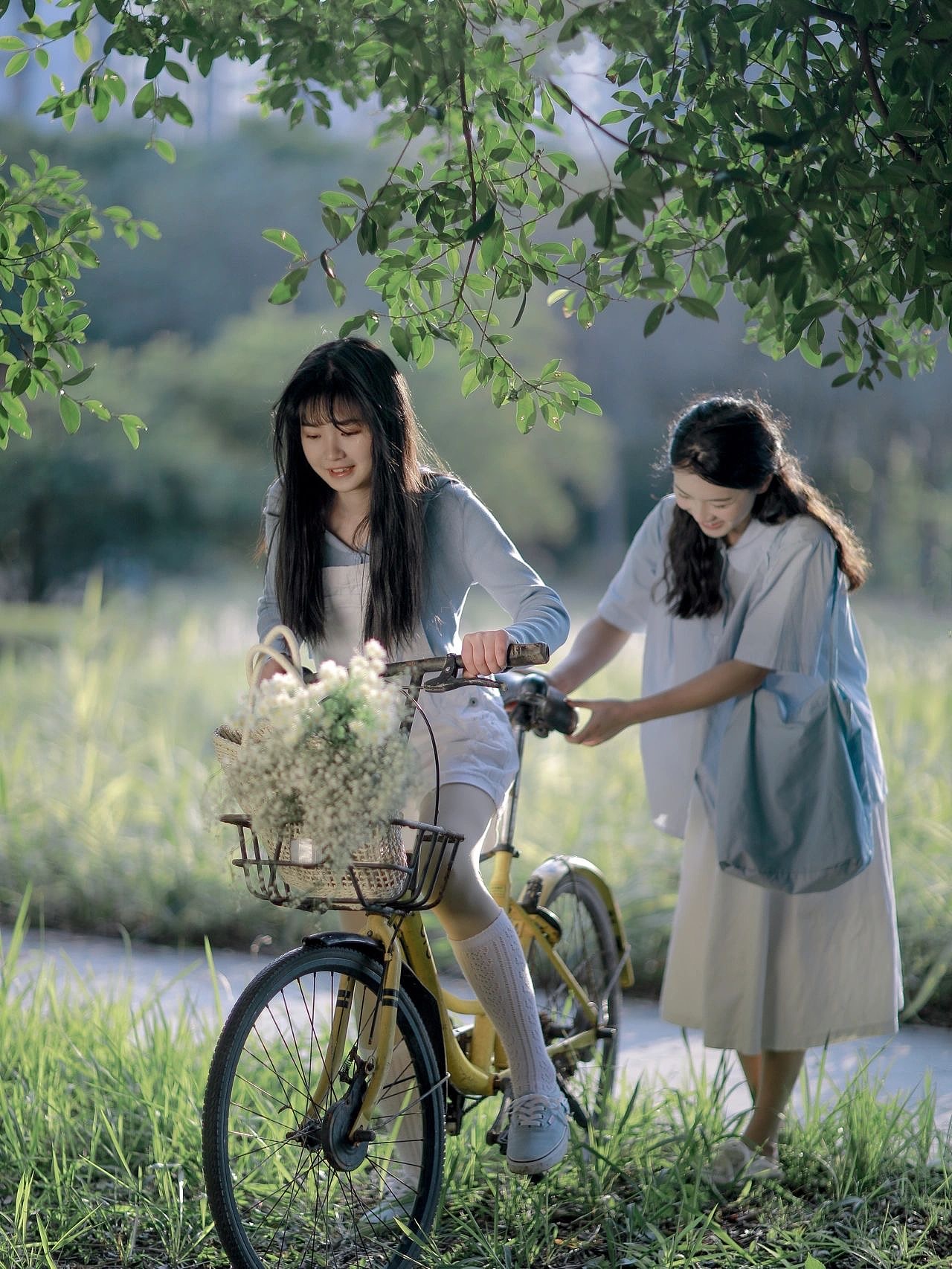 闺蜜写真（图ZMjkxMjM2NjQ0） - 人像摄影 - 站酷设计师三山静晓原创素材 - 站酷ZCOOL