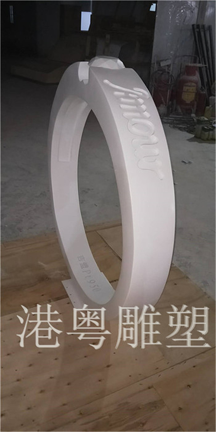 浪漫爱情的象征物钻戒，玻璃钢戒指雕塑婚庆店铺摆件（图ZMjE3NDA3MDgw） - 雕塑 - 站酷设计师港粤雕塑艺术厂家原创素材 - 站酷ZCOOL