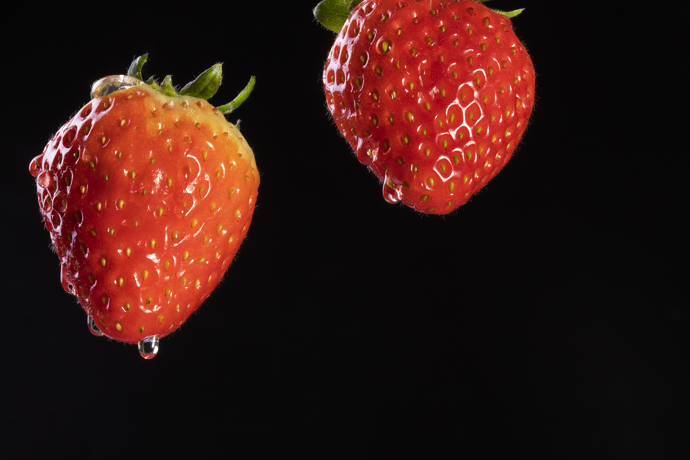 草莓|摄影|产品摄影|大漠秋风 - 原创作品 - 站酷 (zcool)