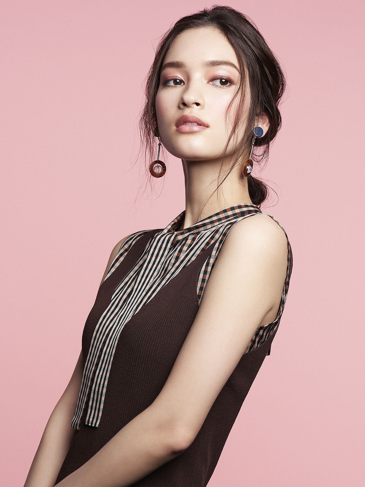 《NYLON 尼龙》杂志妆面拍摄|SESTUDIO摄影（图ZMTkyMzI2NjY4） - 人像摄影 - 站酷设计师STUDIOSE原创素材 - 站酷ZCOOL