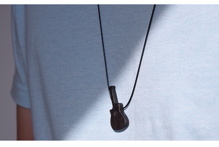 原创檀木吉他吊坠~~~