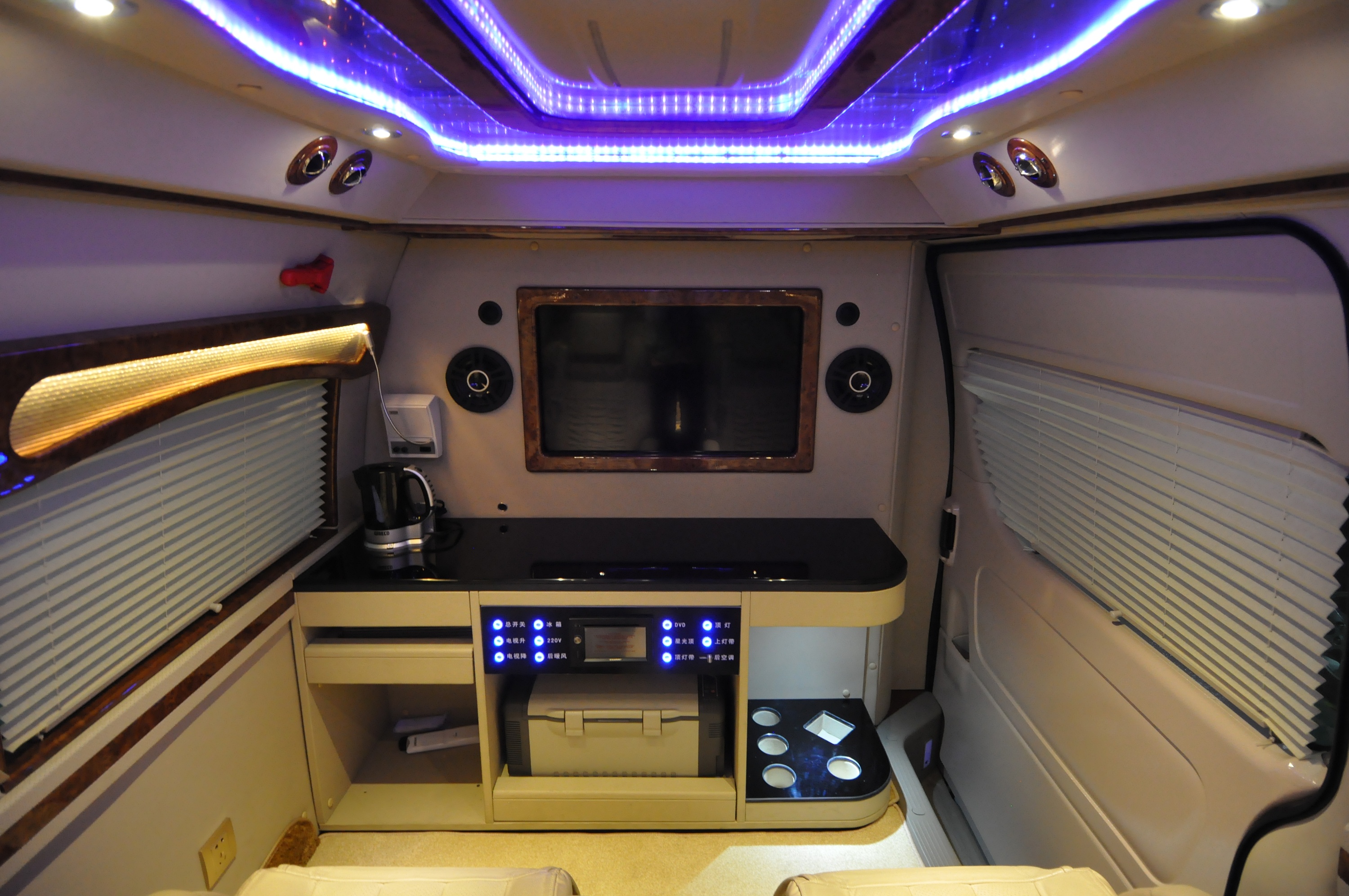 九龙a5车型7座vip商务舱