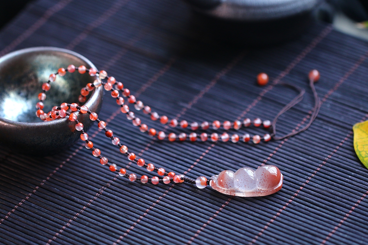 珠宝摄影——【云想衣裳花想容,彤云细飞醉满丛】一