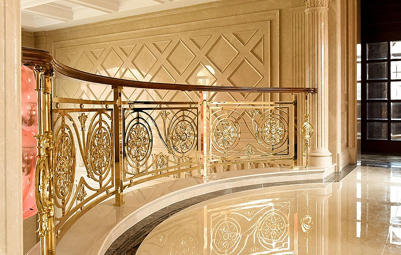 酒吧铜板楼梯护栏订制款式 铜板雕刻护栏 款式新颖