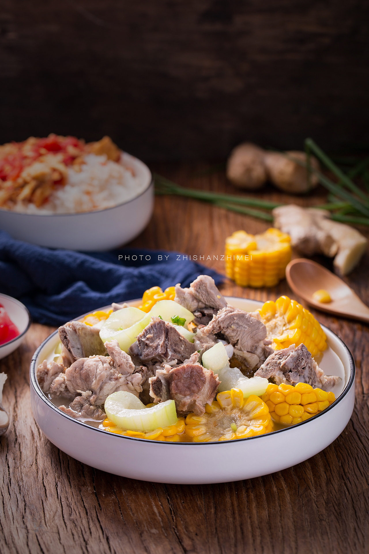 美食摄影,自制玉米排骨汤