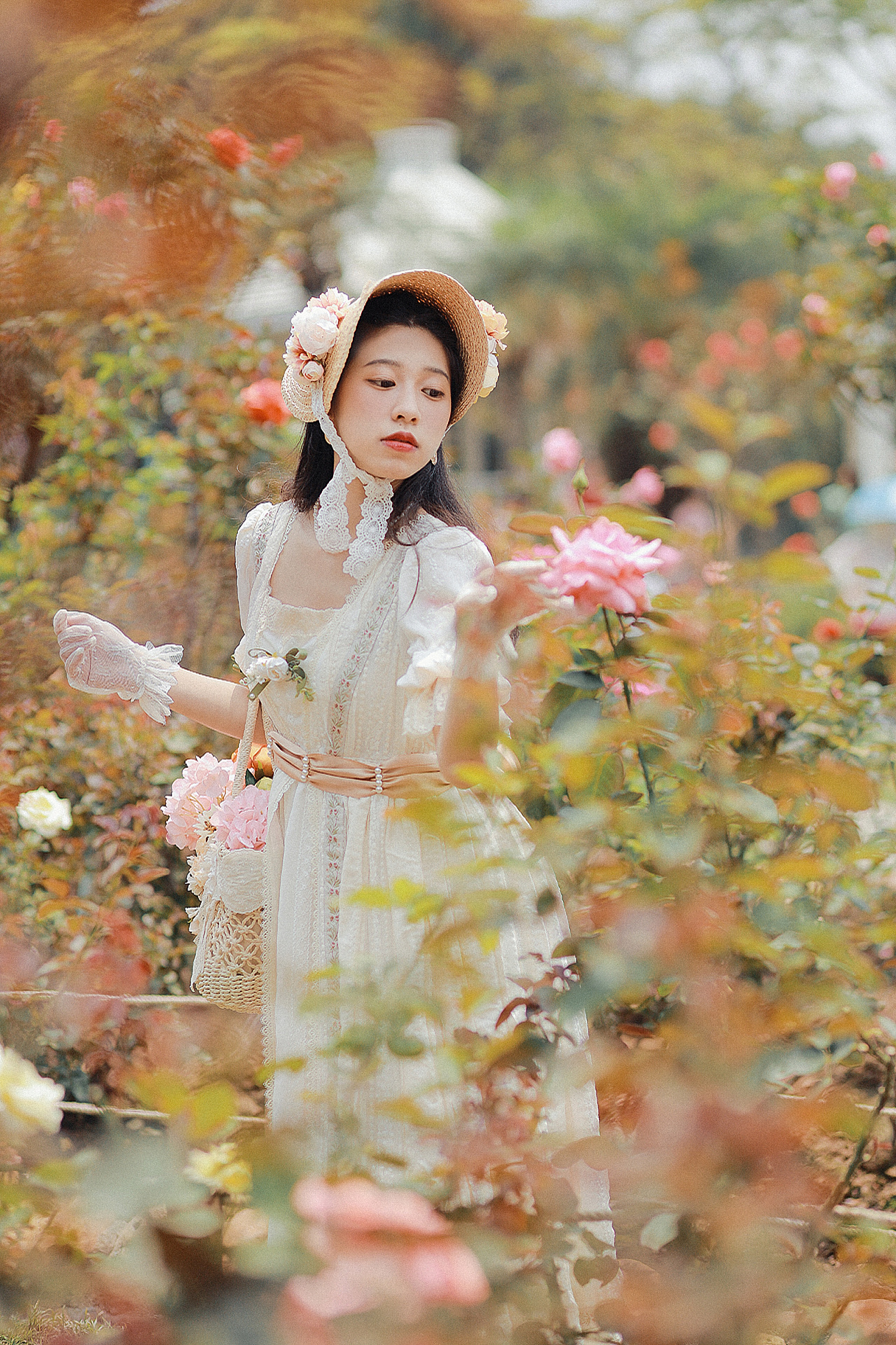 春日无事 只为花忙 法式复古少女写真